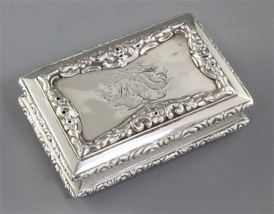 An early Victorian snuff box, by Nathaniel Mills, Length 82mm Weight: 4.1oz/128grms.